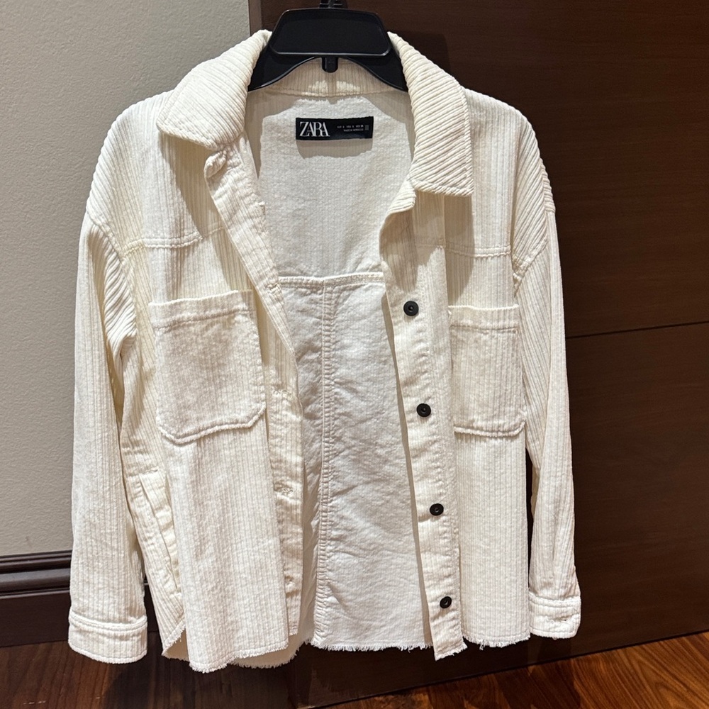 Zara Women's Cream Ribbed Button-Front Shacket